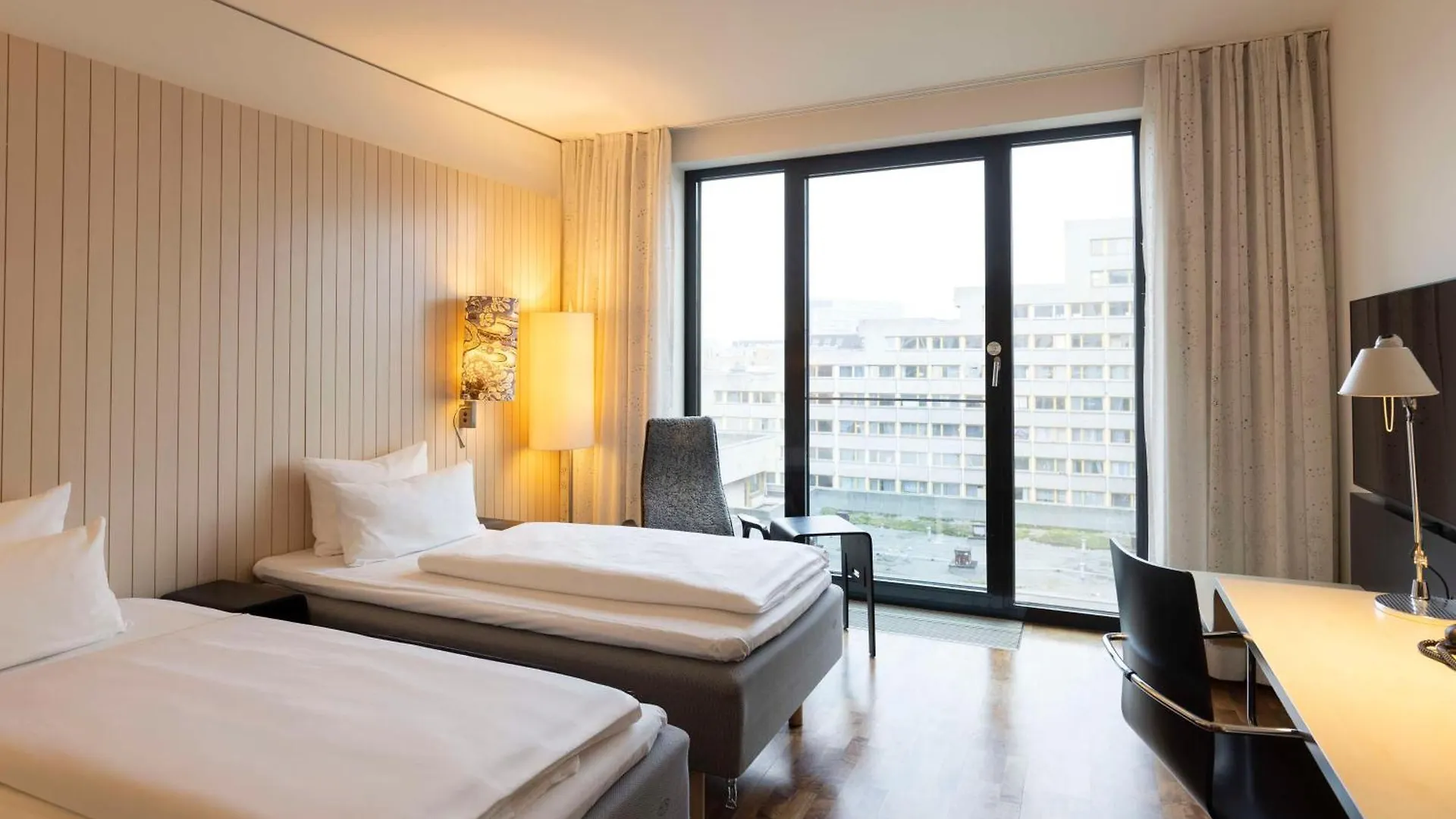 Scandic Berlin Potsdamer Platz 4*,